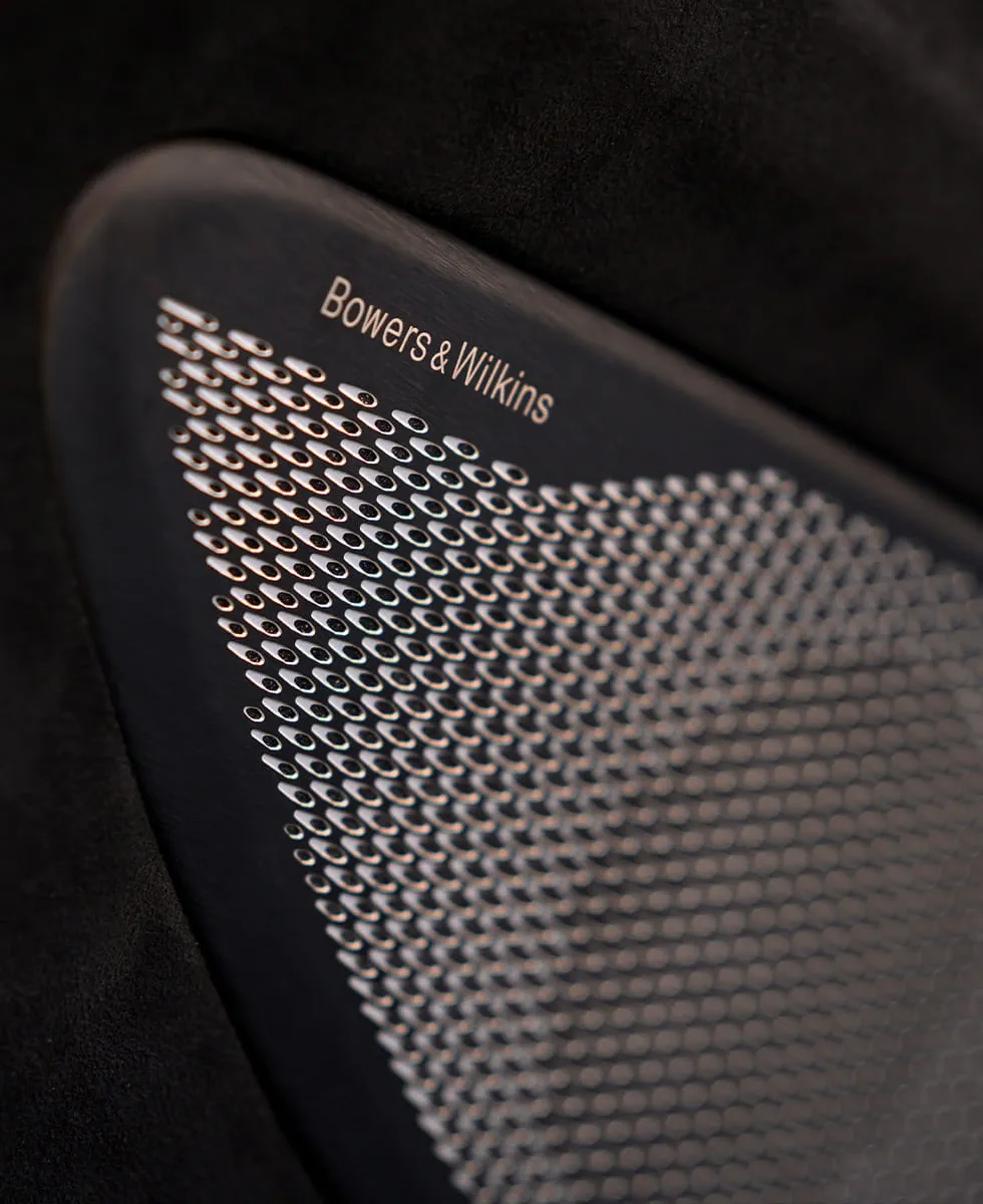 AUDIO BOWER & WILKINS® À 15 HAUT-PARLEURS